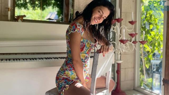 Merve Boluğur yaz moduna geçti