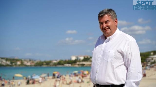 Çeşme’ye 3 günde 500 bin araç girişi