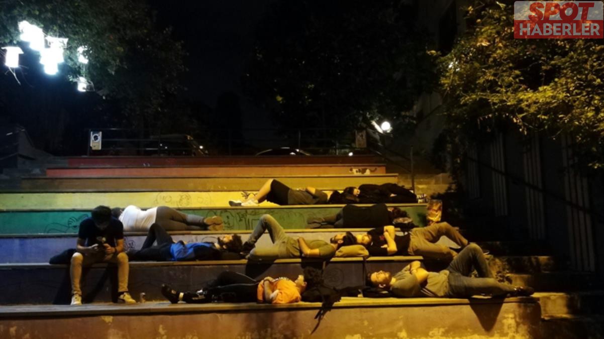AKP’den barınma sorunu yaşayan öğrencilere: Belediyelerimize müracaat edin