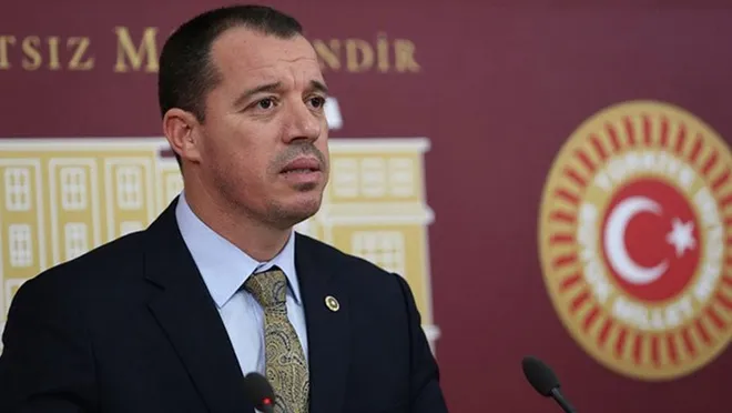 AKP’li vekil ‘lan’ dedi, muhtarlar terk etti