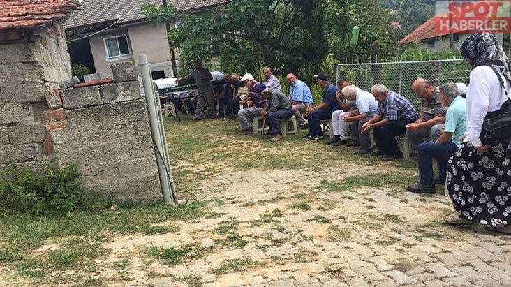 Kayıp Adam, Bahçesinde Asılı Bulundu! Eşinin Son Çabası Görenleri Kahretti