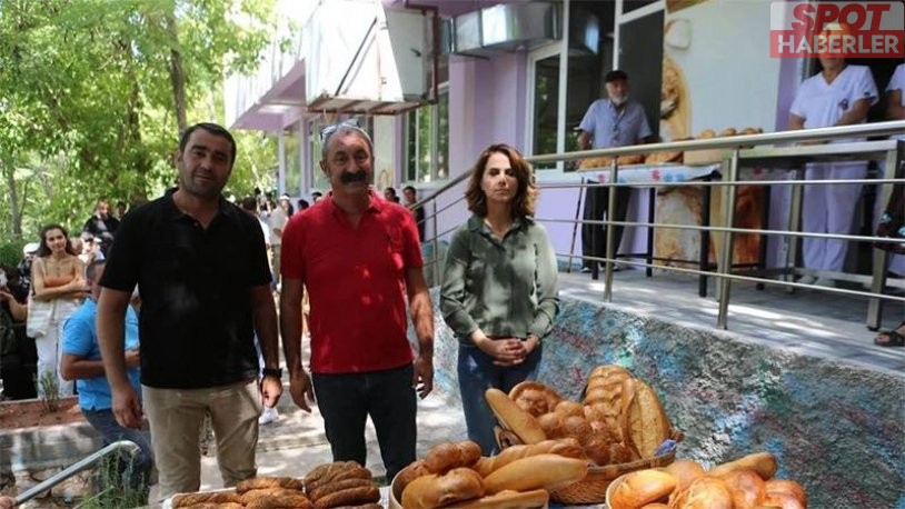 Komünist başkan ekmek fabrikası kurdu: Yoksullara bedava ekmek dağıtacak