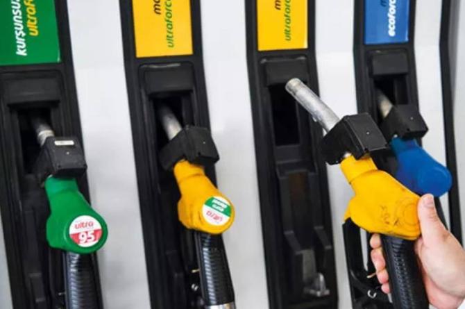 Benzine zam geliyor