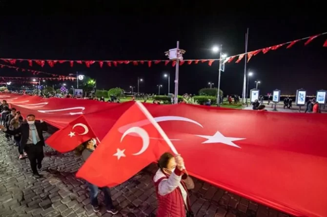 İzmir Valiliği’nden tepki çeken yazı: Cumhuriyet kutlamalarına 20 kişi sınırlaması