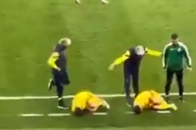 Televizyona yansımayan skandal görüntü: Jesus İstanbulsporlu oyuncuyu önce tekmeledi…