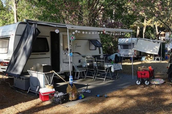 Daha az maliyetli tatil yapmak tarih oluyor: Karavanlara ve çadırlara vergi yolda