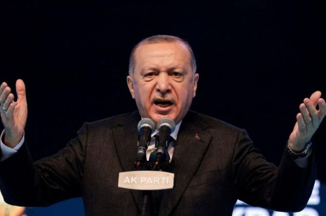 AKP’den yeni medya taktiği: Erdoğan’ın programına pek çok muhalif gazeteci davet edildi