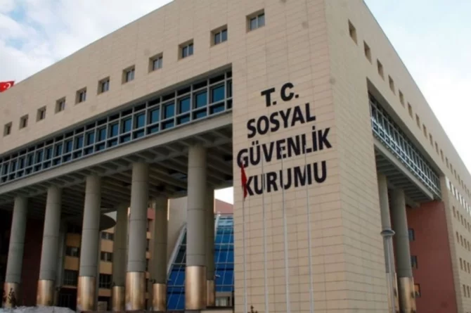 SGK’nın açığı katlanarak artıyor