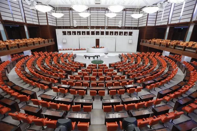 TBMM bugün açılıyor, gündem yoğun
