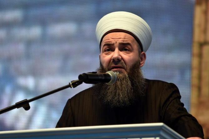 Gülşen’in sözleri için ortalığı ayağa kaldıran İmam Hatip dernekleri, Cübbeli’nin sözlerine sessiz