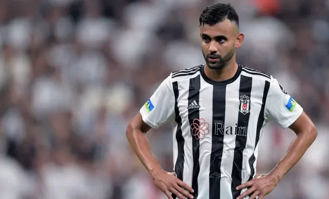 Beşiktaş’ın yıldızı Rachid Ghezzal ameliyat oldu