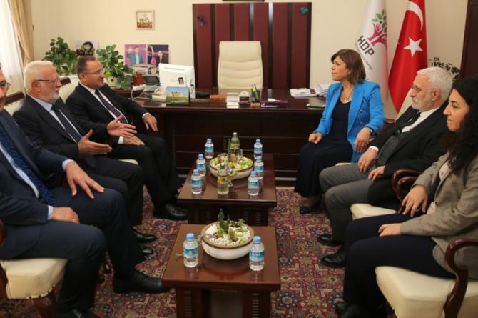 AKP’den HDP’ye çağrılar sürüyor: Yeni bir çözüm süreci neden olmasın?