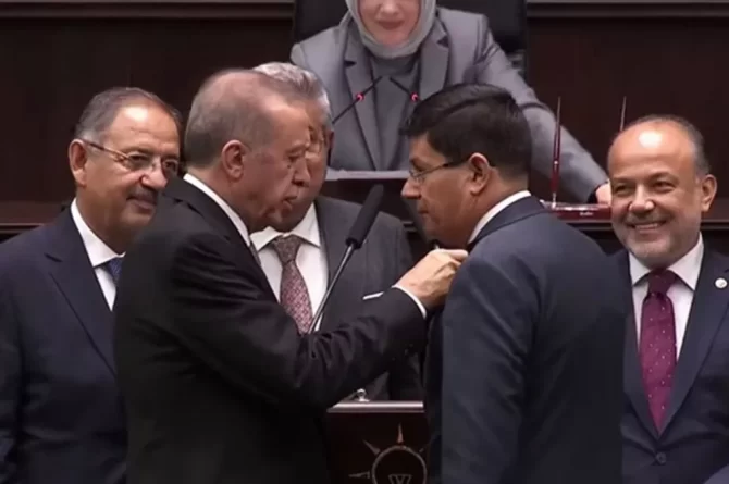 İYİ Parti’li Nazilli belediye başkanı AKP’ye katıldı