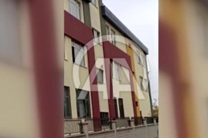 Terör örgütü tarafından fırlatılan roketinin isabet ettiği okuldan ilk görüntüler