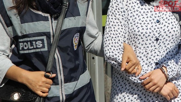Tire’de evlat dehşeti: Bir kadın, babasını öldürdüğü iddiasıyla gözaltına alındı