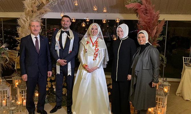 Yeşilay’dan genel müdürlük koltuğu eşten kocaya geçmiş