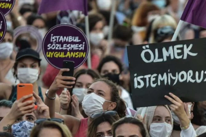 2022’de en az 327 kadın erkekler tarafından öldürüldü
