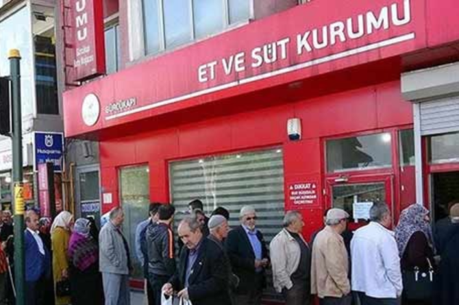 Et fiyatları 2 ayda yüzde 50 arttı; Et ve Süt Kurumu önünde uzun kuyruklar oluştu