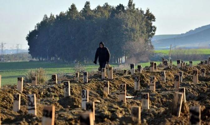 Afet bölgesinde inceleme yapan adli tıp uzmanları açıkladı: 5 bin kişi kimliksiz defnedildi