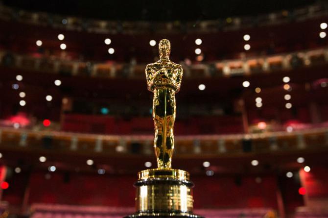 Oscar’da gelenek bozuldu: Kırmızı halının rengi değişti