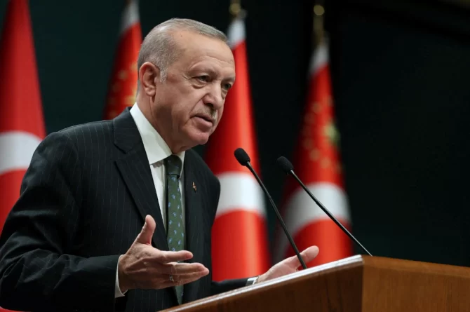 İddia: Erdoğan yol arkadaşlarına sert çıktı, ‘FOX Haber, CHP ağzıyla konuşuyorsunuz’