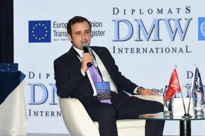 Işıner Güngör Kıbrıs Küresel Diplomasi Zirvesi’nde konuşma gerçekleştirdi