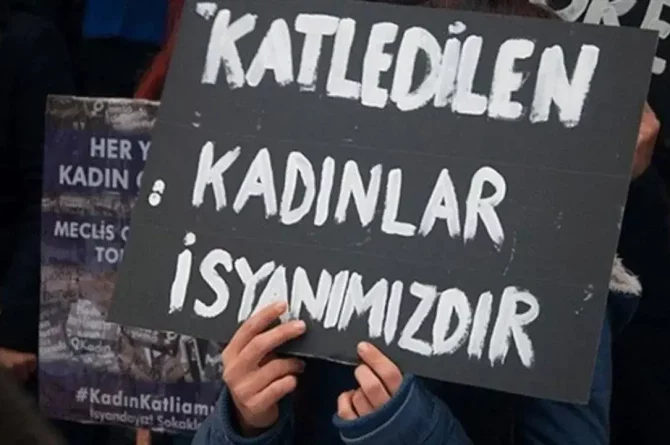 Bir kadın daha katledildi… Evine giderken silahlı saldırıya uğradı!