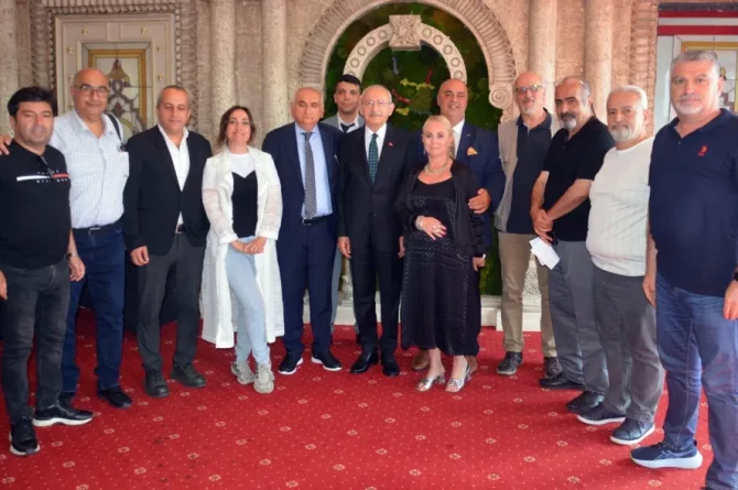 Sıcak siyasetle çok fazla ilgilenmiyorum