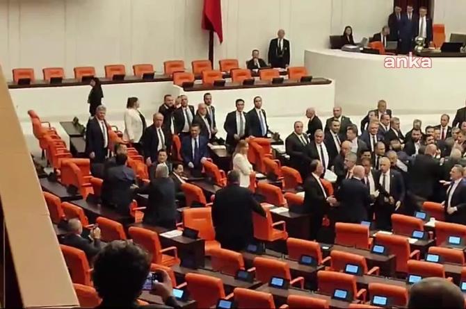 TBMM Genel Kurulu’nda ‘hırsız’ kavgası