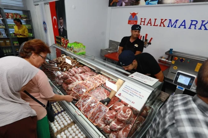 İzmir’de vatandaşa ucuz et müjdesi: Yılbaşına kadar indirimli
