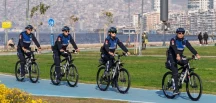 İzmir’de bisikletli zabıtalardan çevreci denetim