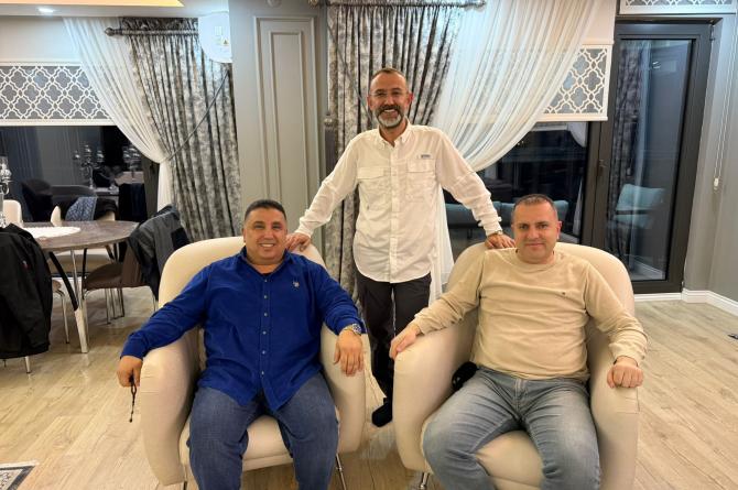 Rizeli Kuaför Mehmet Baltacı’ya başkanlardan anlamlı ziyaret
