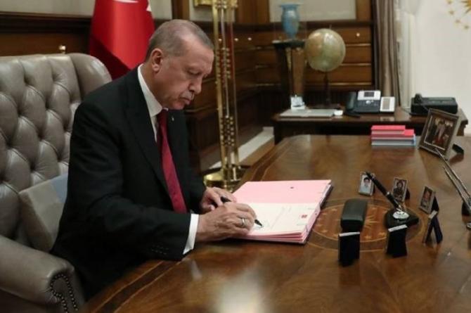 Cumhurbaşkanı Erdoğan çok sayıda ismi görevden aldı!