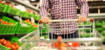 Ramazana sayılı günler kala marketlerden indirim kararı