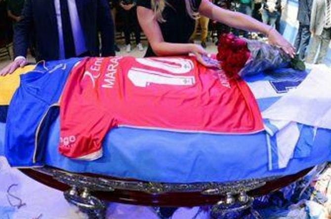 Maradona’nın Cesedi Mahkemeye Çıkarıldı!