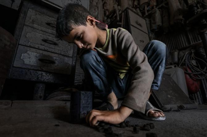 Türkiye’de Çocuk İşçiliği: Geleceği Çalınan Nesil