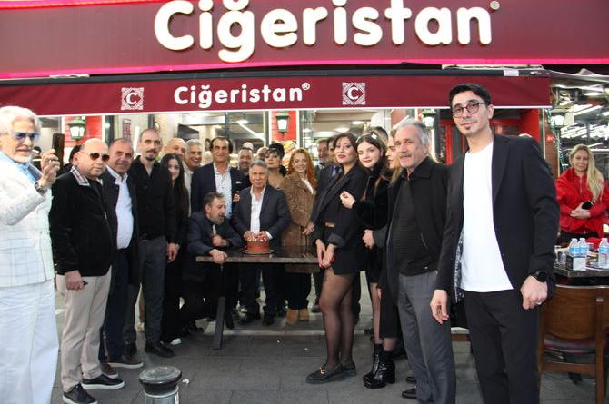 Ünlüler Ciğeristan’da can ciğer oldular