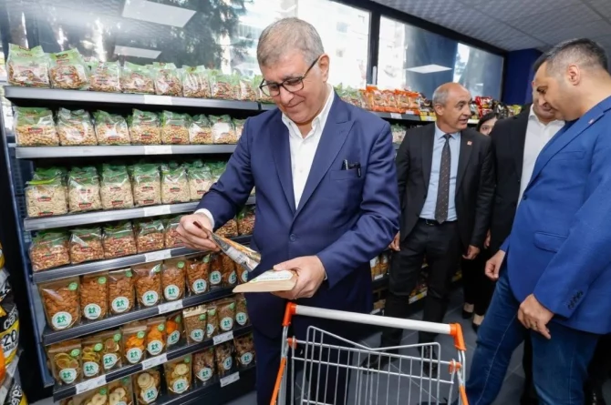 İzmir’in İkinci Halk Marketi Açıldı