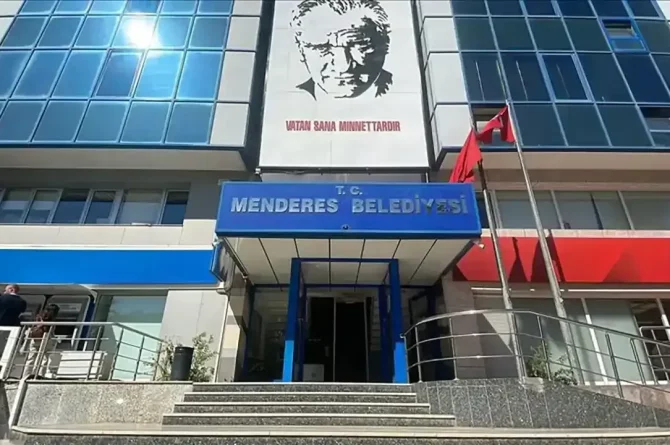 Menderes Belediyesi’nde Kriz!