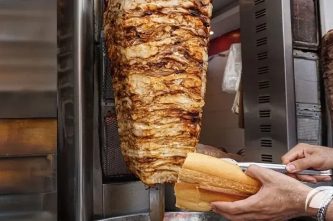 Tavuk Döner Skandalı!