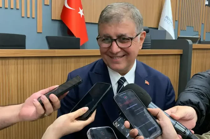 Başkan Tugay’dan İzmir’e Müjde