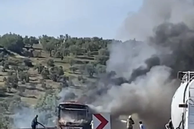 İzmir’de Belediye Otobüsü Yandı!