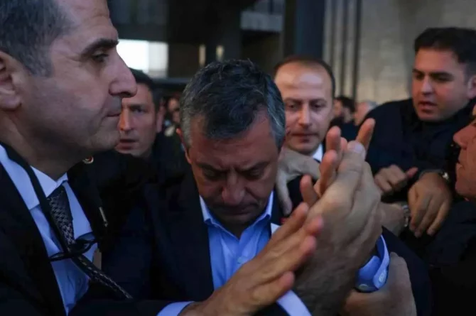 CHP Gençlik Kolları’ndan Özgür Özel’e Destek Çağrısı