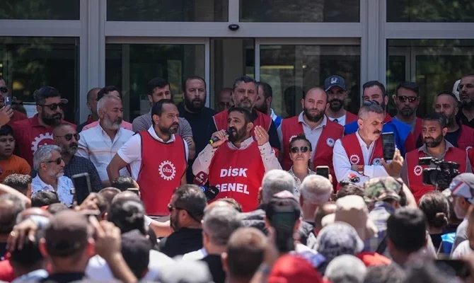 İzmir’e Bayram Müjdesi: 23 Bin İşçinin Grevi Sona Erdi