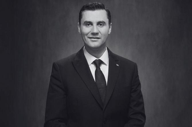 Ferdi Zeyrek: Makamdan Değil Kalpten Yönetmiş Bir Adamın Ardından