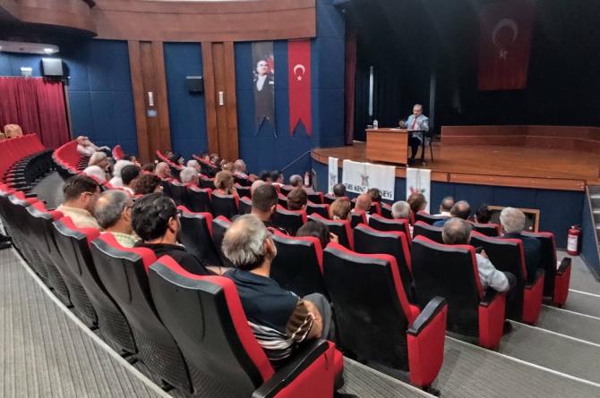 Tire’de ‘Atatürk’ü Doğru Anlamak’ Konferansı Düzenlendi