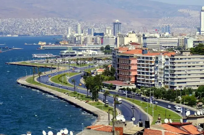 İzmir’de Kentsel Dönüşüm Alarmı: Yıkım Tozları Kanser Tehlikesi Saçıyor