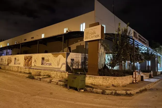 Halk ekmek fabrikasında fare skandalı!