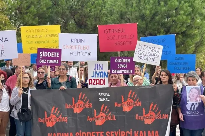 İzmir’de Kadın Cinayetlerine Karşı Sesler Yükseldi
