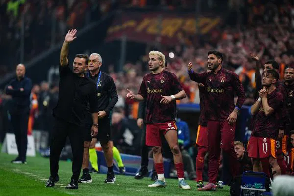 Liverpool Zaferi Sonrası Okan Buruk: “Bir Türk Takımının Neler Yapabileceğini Gösterdik”